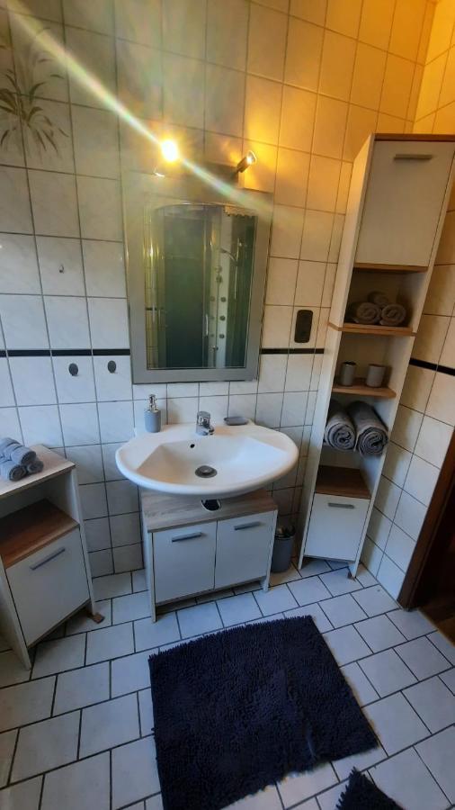 Pension Landgasthof - Iva Haßloch Buitenkant foto