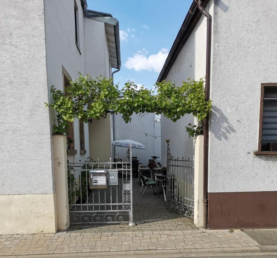 Pension Landgasthof - Iva Haßloch Buitenkant foto